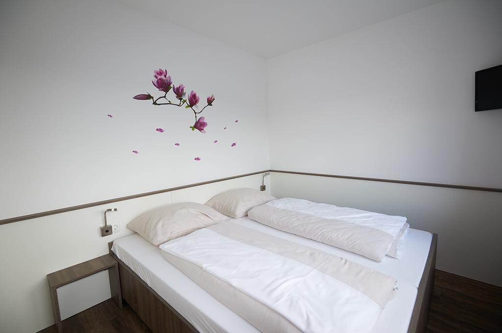 L-Appartements Burgau Extérieur photo